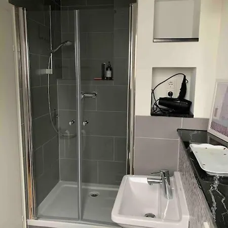 2 Bedrooms, Sleeping 4 Guests, Kitchen Corner *
